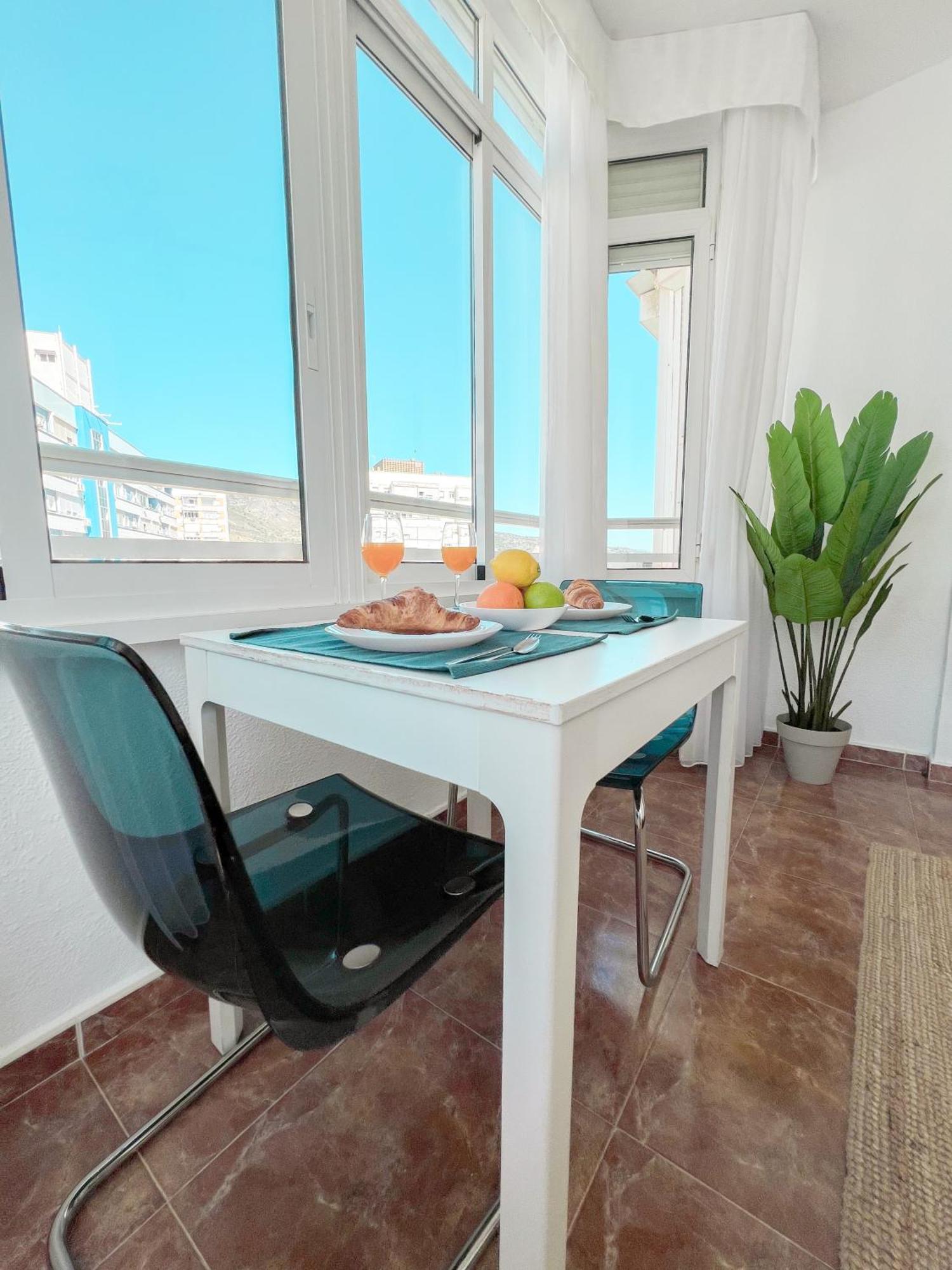 Cozy & Bright Flat Torremolinos Centreアパートメント エクステリア 写真